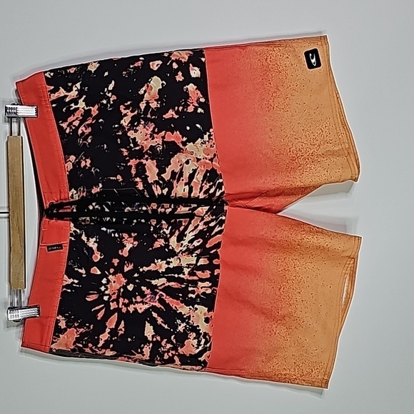 O'Neill Other - O'Neil size 34" orange and black swim shorts
